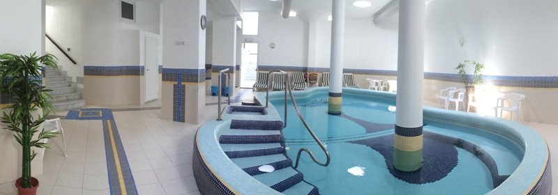 piscina coperta panoramica 2
